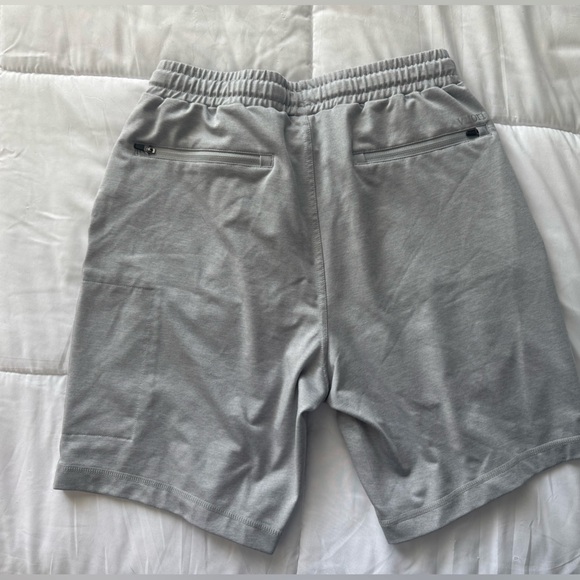 Vuori Sunday Performance Shorts - Picture 3 of 3